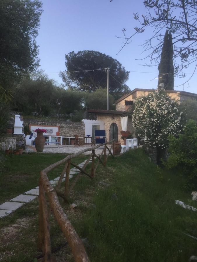 B&B H.M. Sonnino Luaran gambar